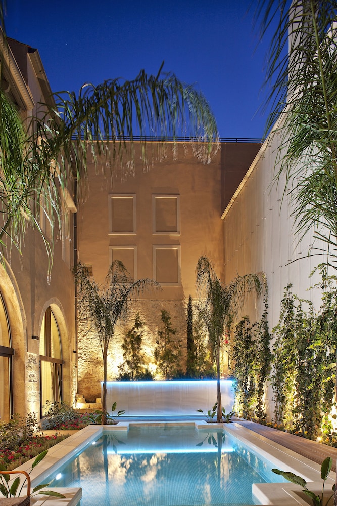 Rimondi Boutique Hotels-Small Luxury Hotels of the World — Hotel building in Rethymnon