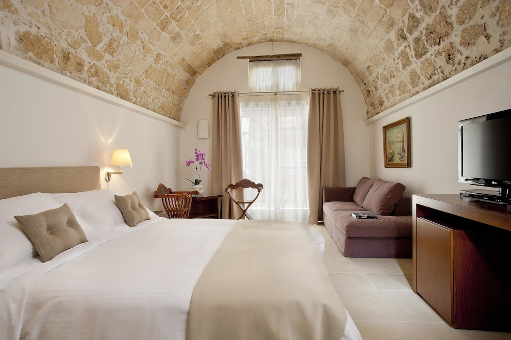 Rimondi Boutique Hotels-Small Luxury Hotels of the World — Hotel rooms in Rethymnon