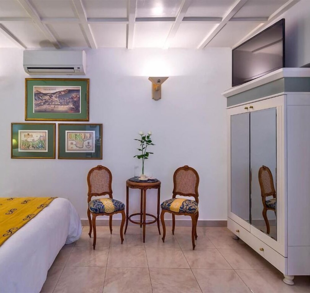 Rimondi Boutique Hotels-Small Luxury Hotels of the World — Hotel rooms in Rethymnon