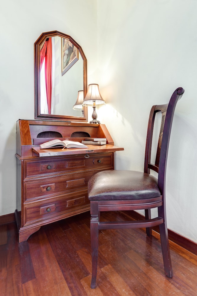 Casa Leone Hotel — Hotel rooms in Chania