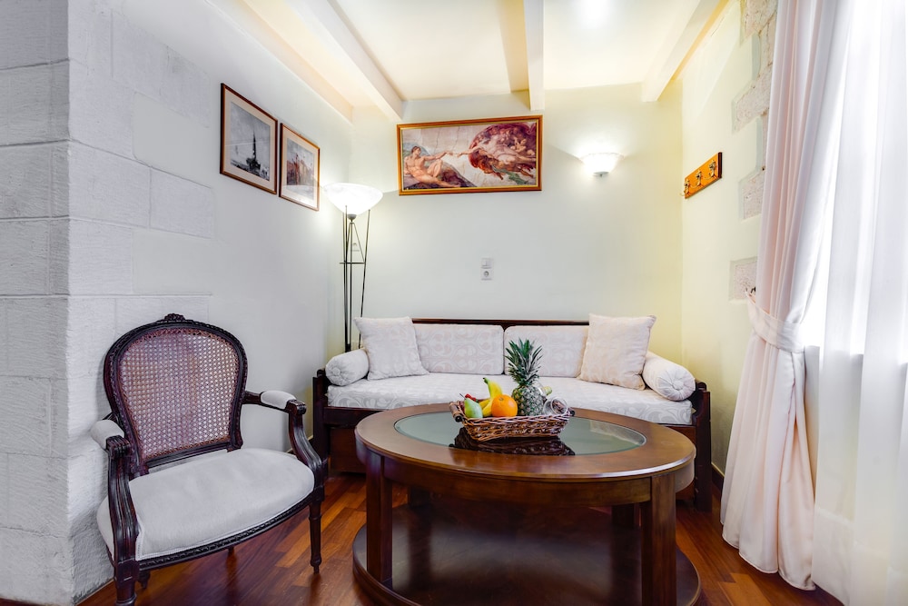 Casa Leone Hotel — Hotel rooms in Chania
