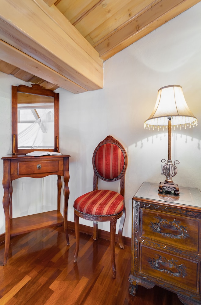 Casa Leone Hotel — Hotel rooms in Chania