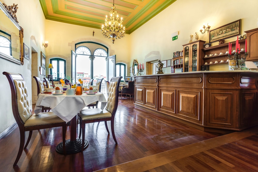 Casa Leone Hotel — Restaurant & bars in Chania