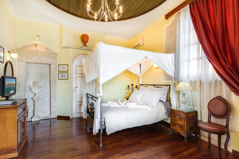 Casa Leone Hotel — Hotel rooms in Chania