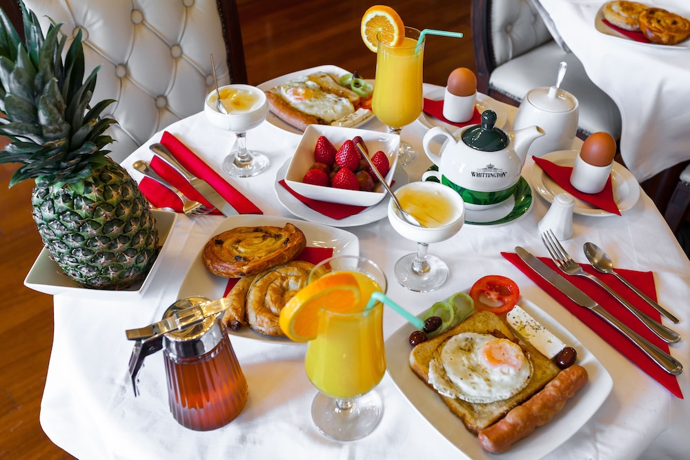 Casa Leone Hotel — Restaurant & bars in Chania
