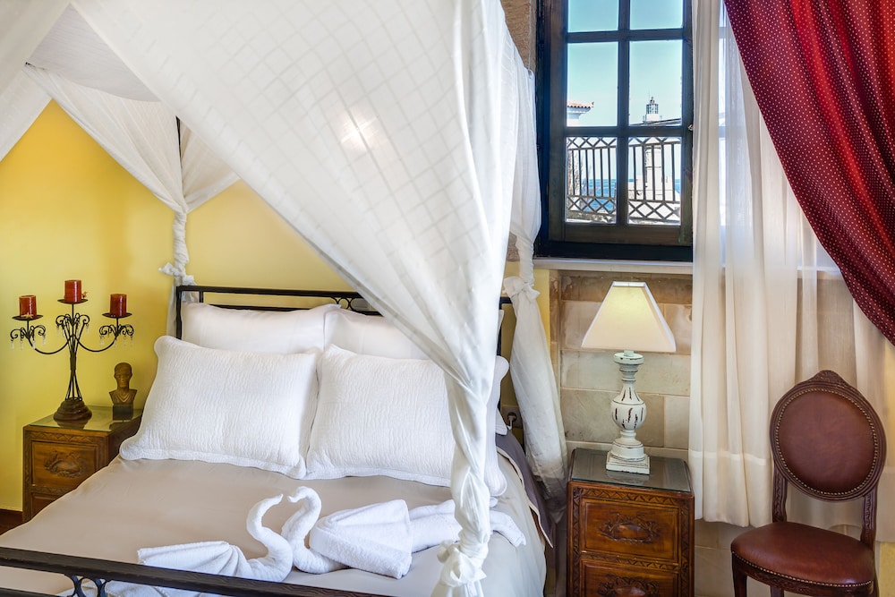 Casa Leone Hotel — Hotel rooms in Chania