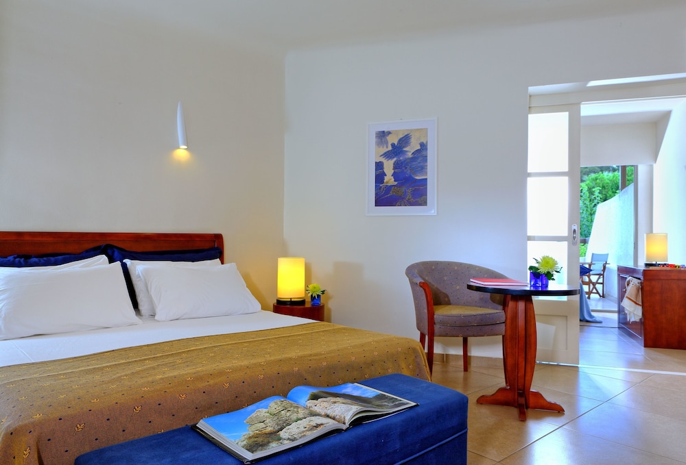 Apollonia Beach Resort & Spa — Hotel rooms in Gazi