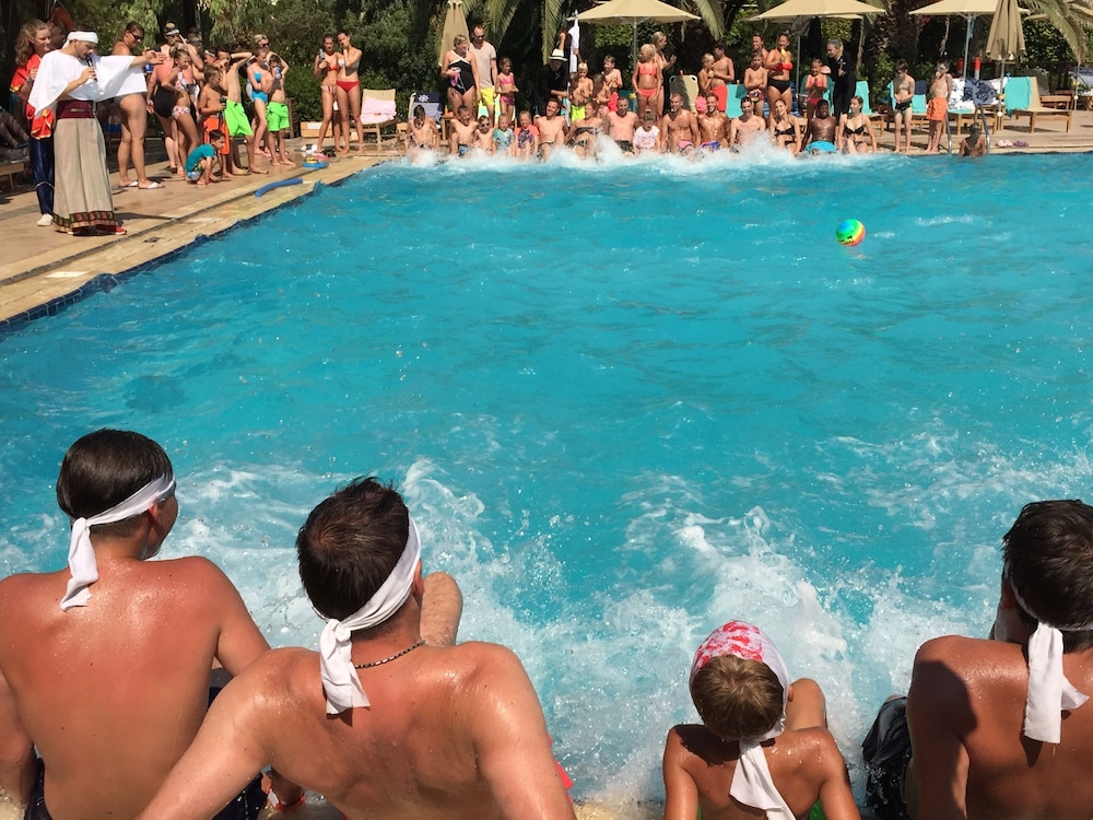 Apollonia Beach Resort & Spa — Swimming pool in Gazi
