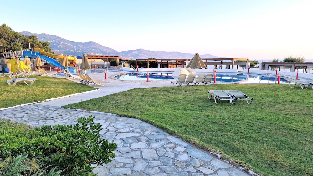 Apollonia Beach Resort & Spa — Swimming pool in Gazi