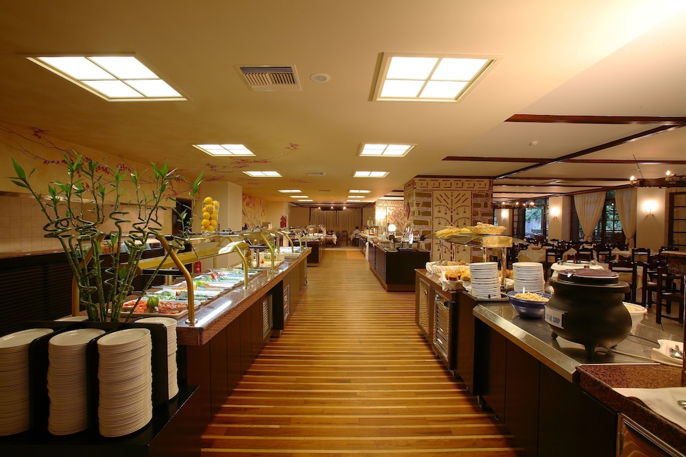 Apollonia Beach Resort & Spa — Restaurant & bars in Gazi