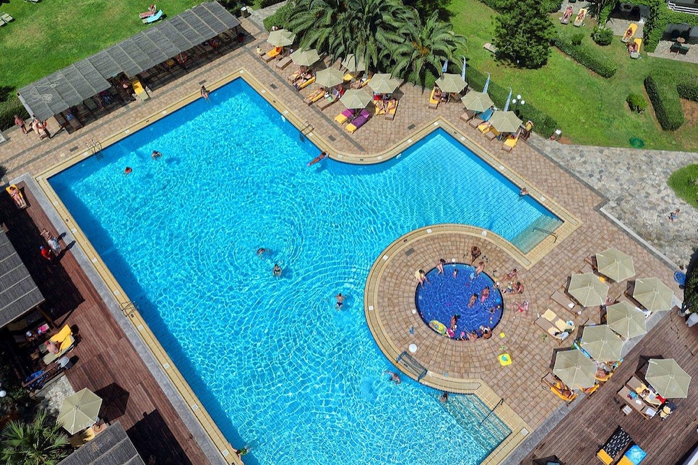 Apollonia Beach Resort & Spa — Swimming pool in Gazi