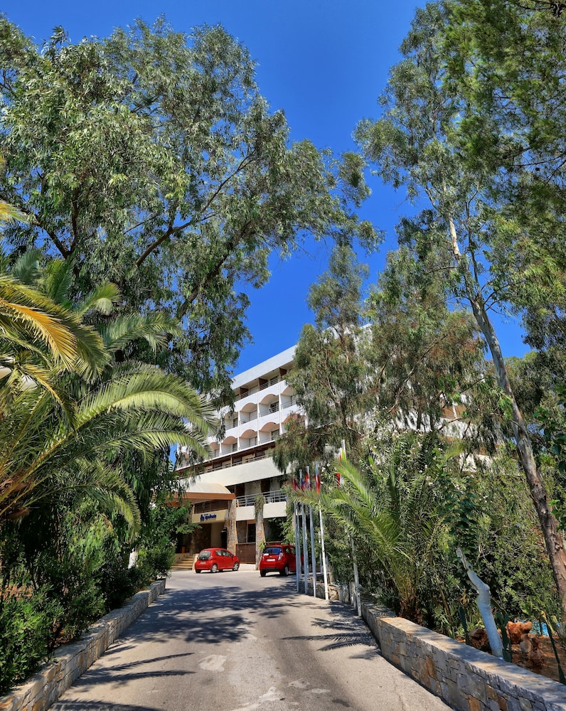 Apollonia Beach Resort & Spa — Hotel building in Gazi