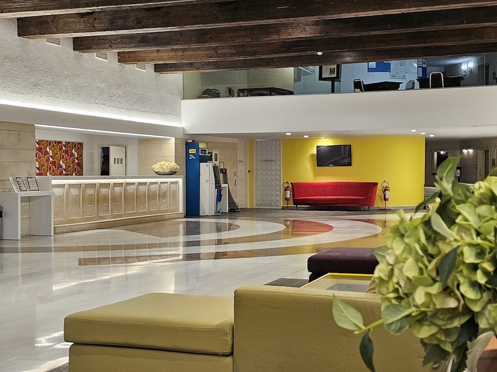 Apollonia Beach Resort & Spa — Hotel building in Gazi