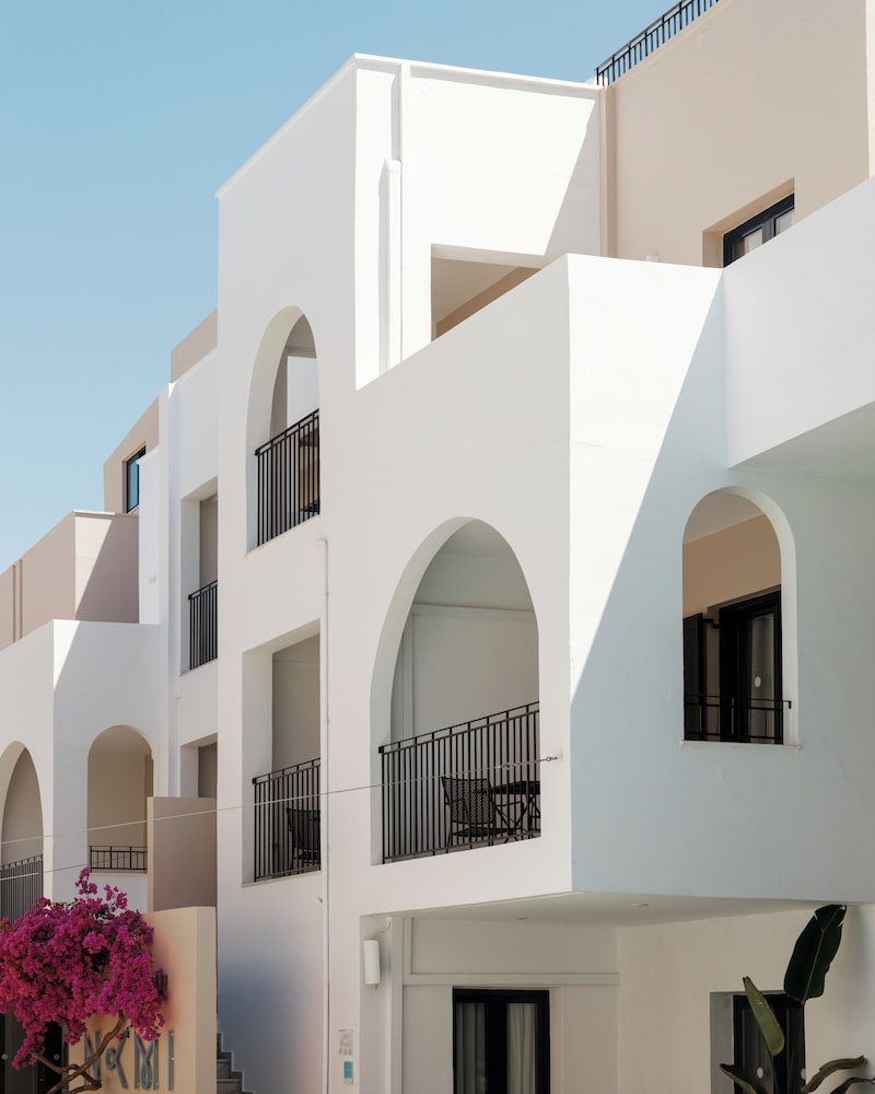 Nami Hotel & Suites — Hotel building in Stalida