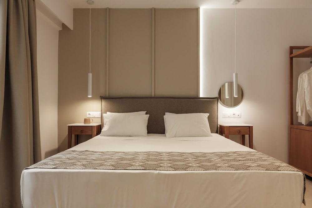 Nami Hotel & Suites — Hotel rooms in Stalida
