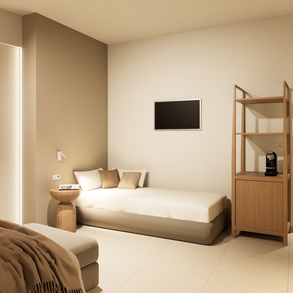 Nami Hotel & Suites — Hotel rooms in Stalida