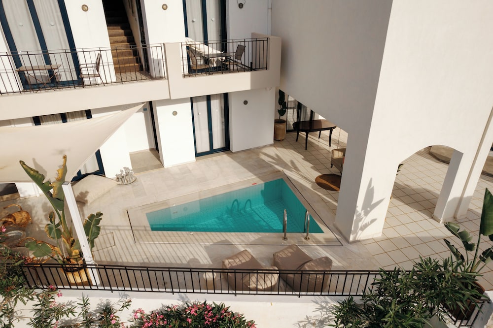 Nami Hotel & Suites — Swimming pool in Stalida