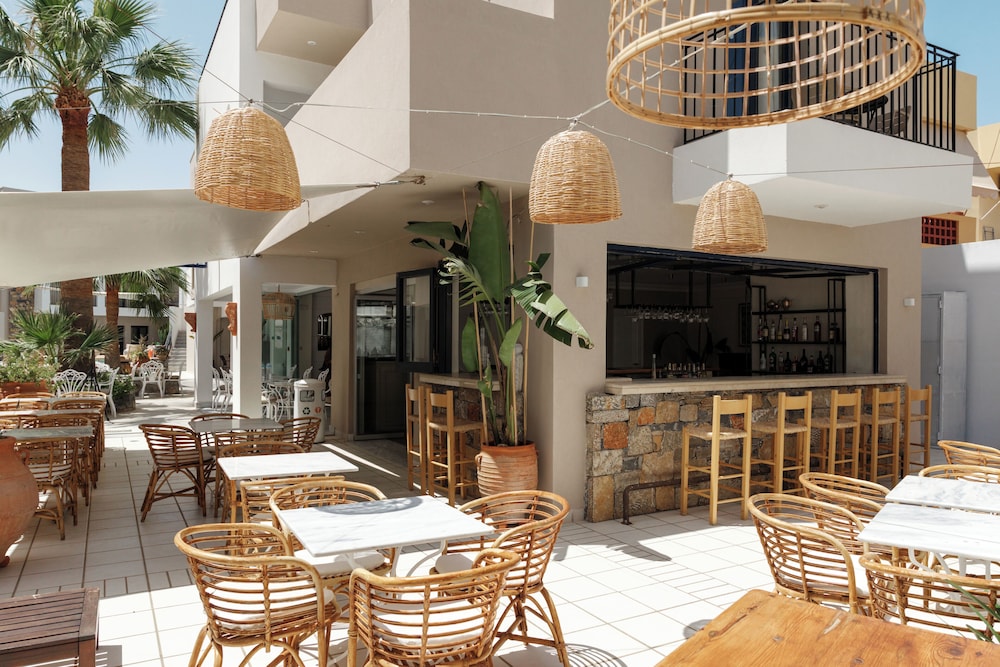 Nami Hotel & Suites — Restaurant & bars in Stalida