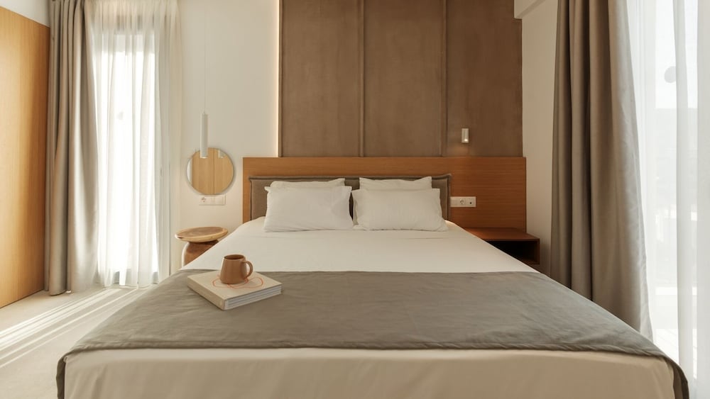 Nami Hotel & Suites — Hotel rooms in Stalida