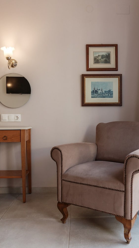 Nami Hotel & Suites — Hotel rooms in Stalida