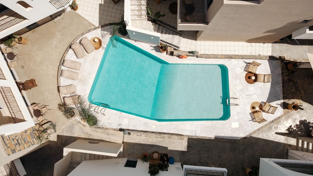 Nami Hotel & Suites — Swimming pool in Stalida