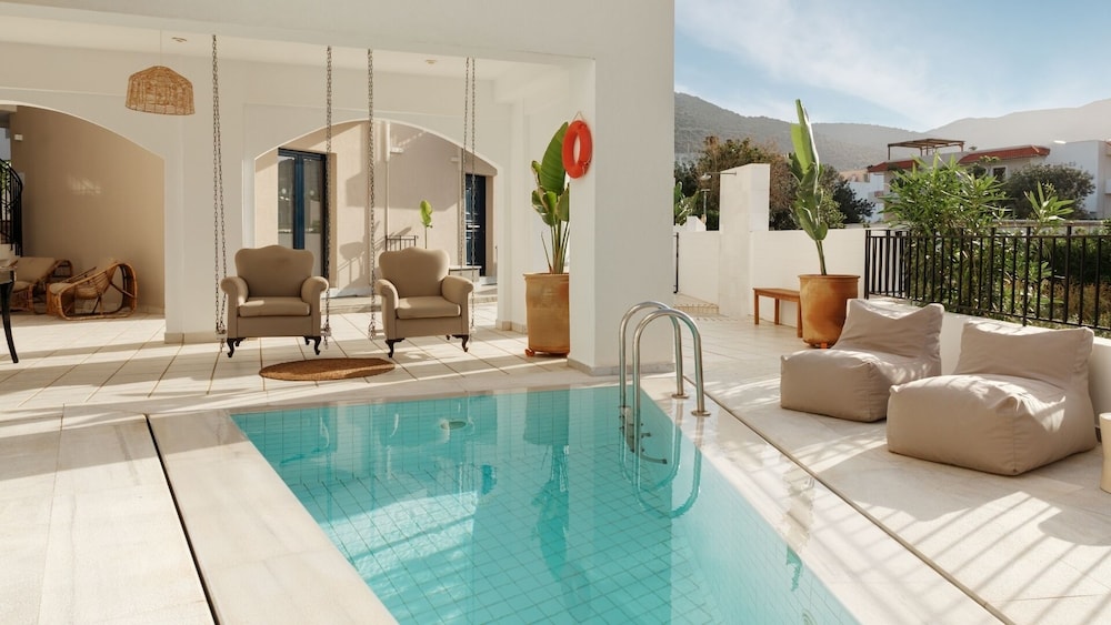 Nami Hotel & Suites — Swimming pool in Stalida