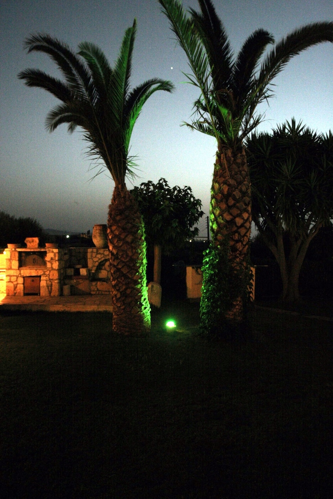 Classic Apartments — Restaurant & bars in Hersonissos