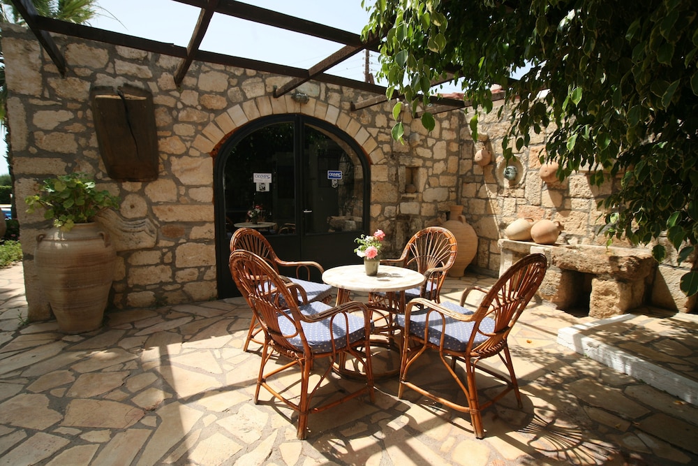 Classic Apartments — Restaurant & bars in Hersonissos