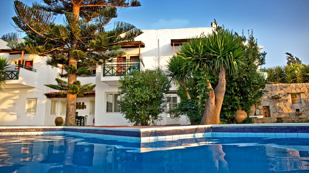 Classic Apartments — Main photo in Hersonissos