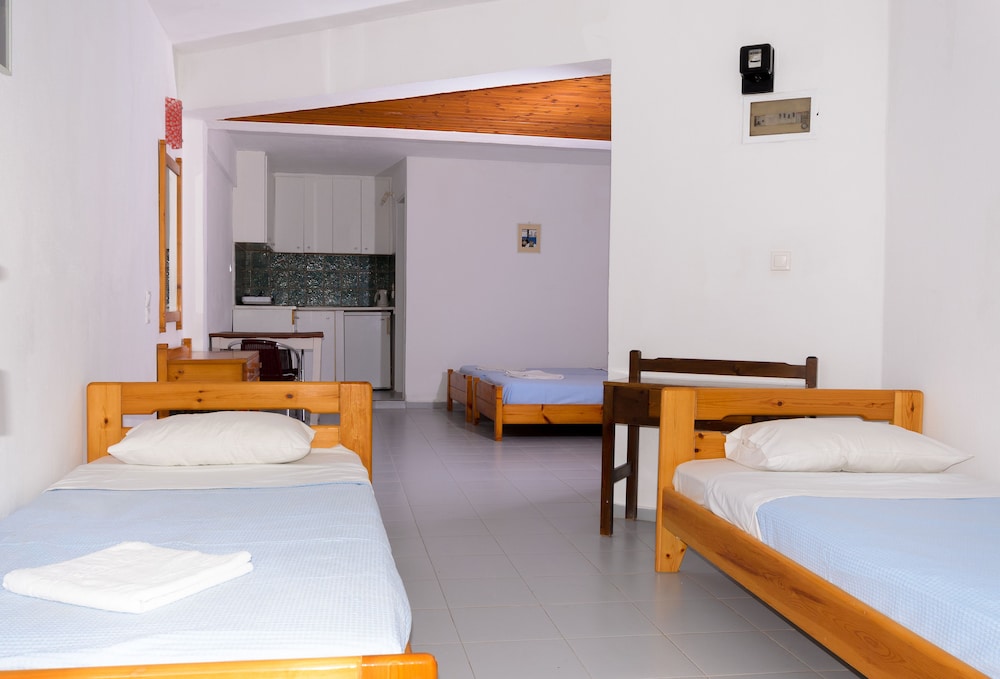 Classic Apartments — Hotel rooms in Hersonissos
