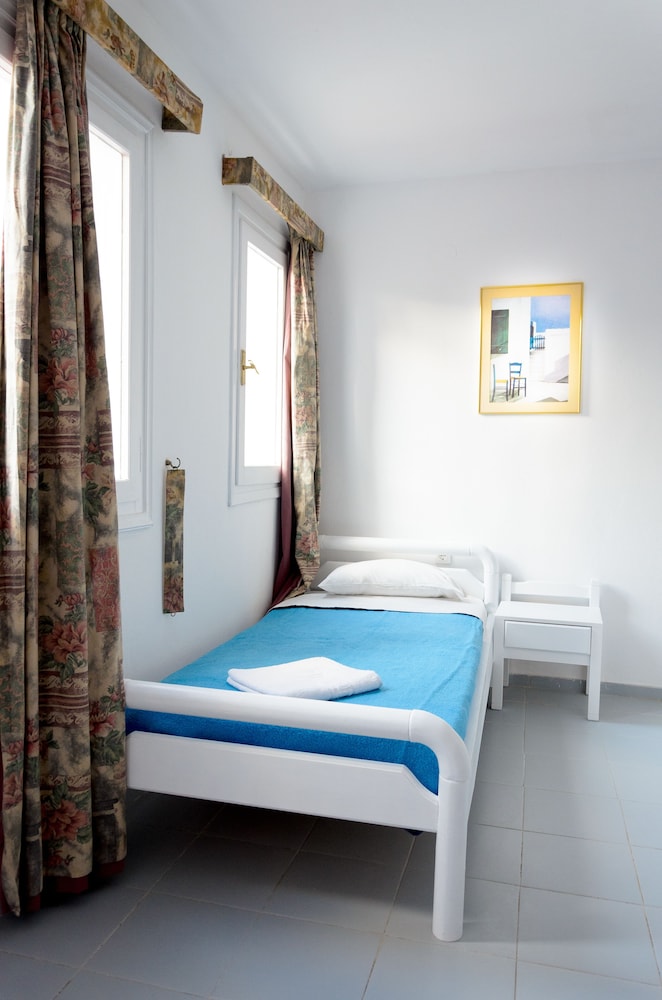 Classic Apartments — Hotel rooms in Hersonissos