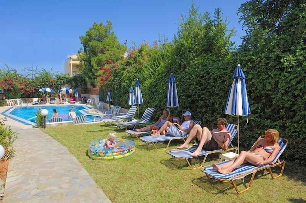 Maria Lambis Apartments — Swimming pool in Stalida