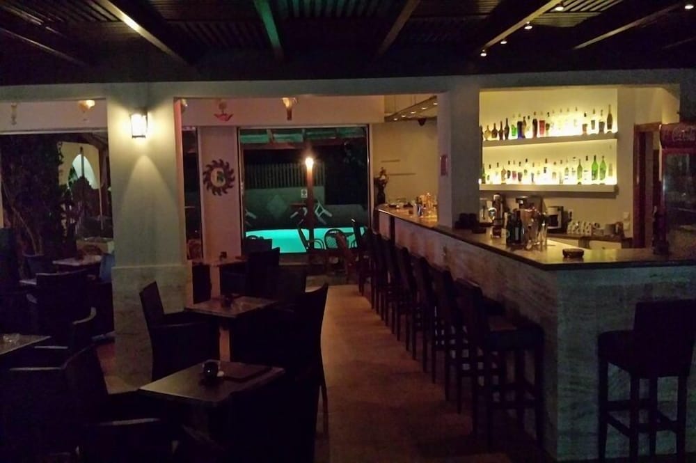 Maria Lambis Apartments — Restaurant & bars in Stalida
