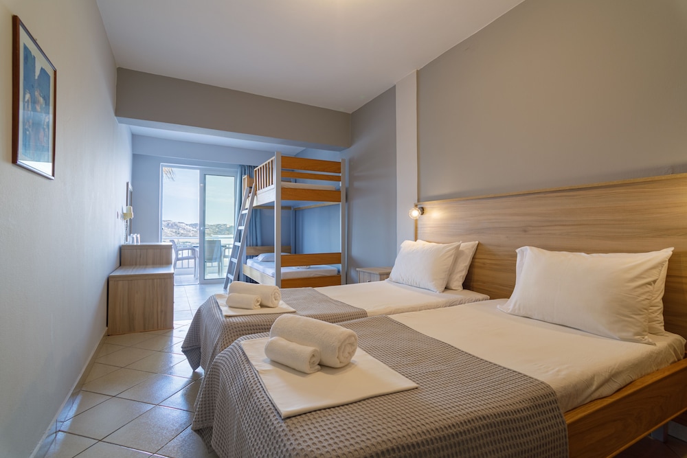 Hermes Hotel — Hotel rooms in Kefalos, South Aegean