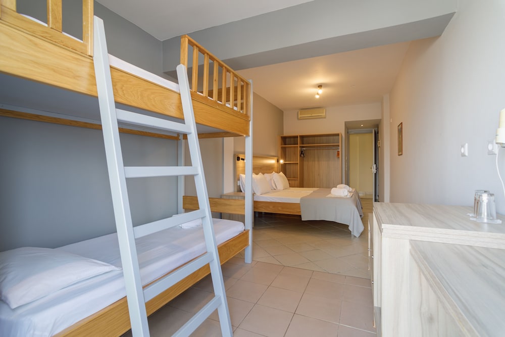 Hermes Hotel — Hotel rooms in Kefalos, South Aegean