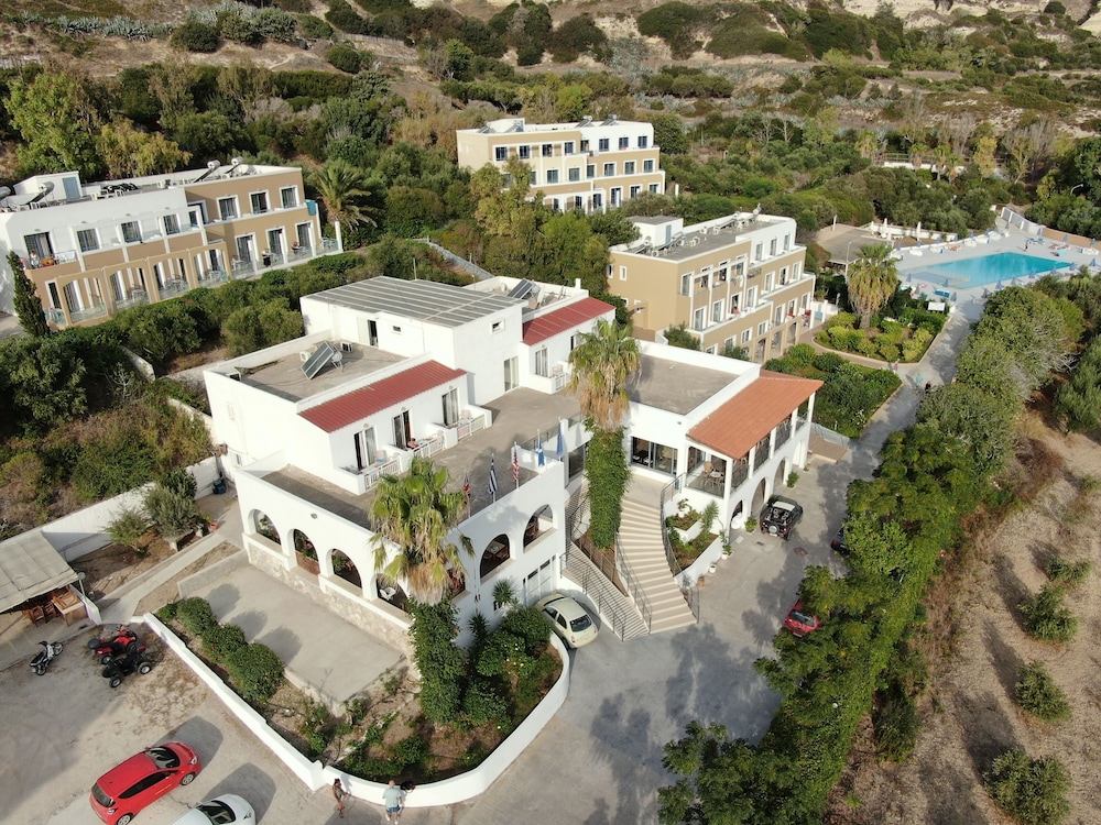 Hermes Hotel — Hotel building in Kefalos, South Aegean