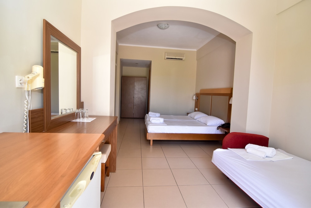Hermes Hotel — Hotel rooms in Kefalos, South Aegean