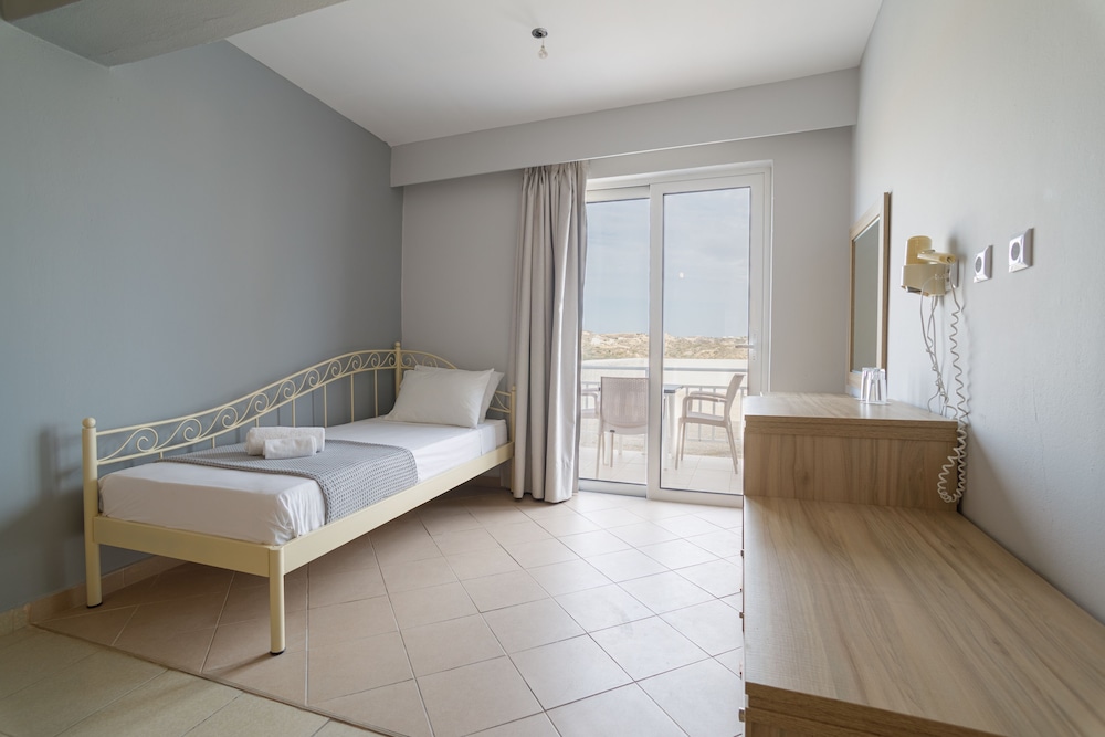 Hermes Hotel — Hotel rooms in Kefalos, South Aegean