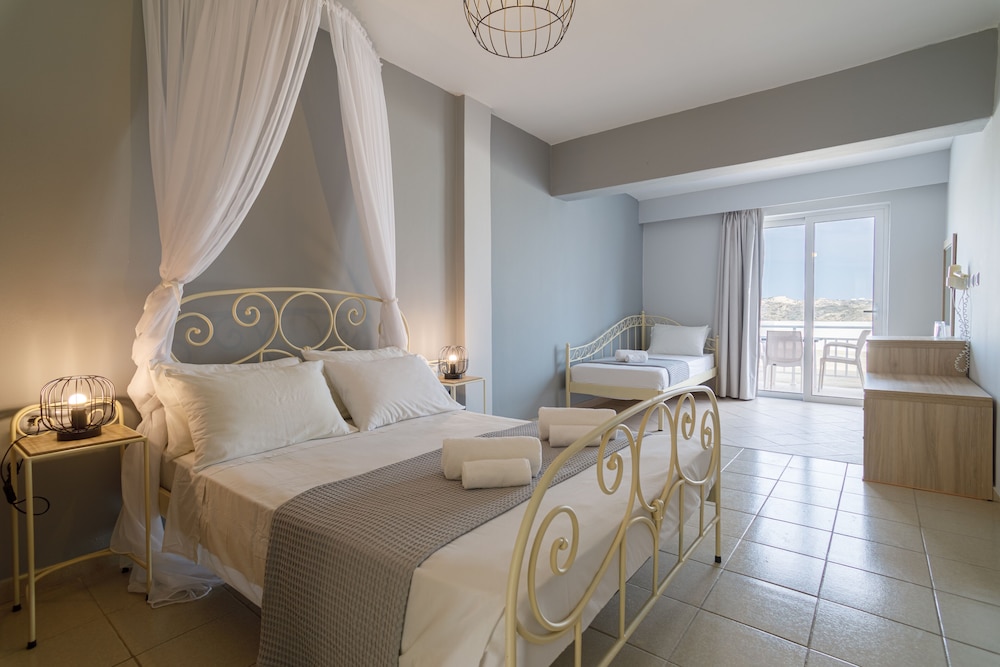 Hermes Hotel — Hotel rooms in Kefalos, South Aegean