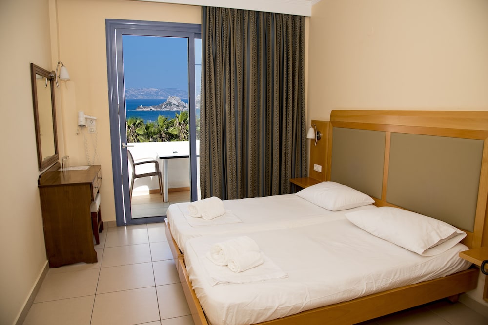 Hermes Hotel — Hotel rooms in Kefalos, South Aegean
