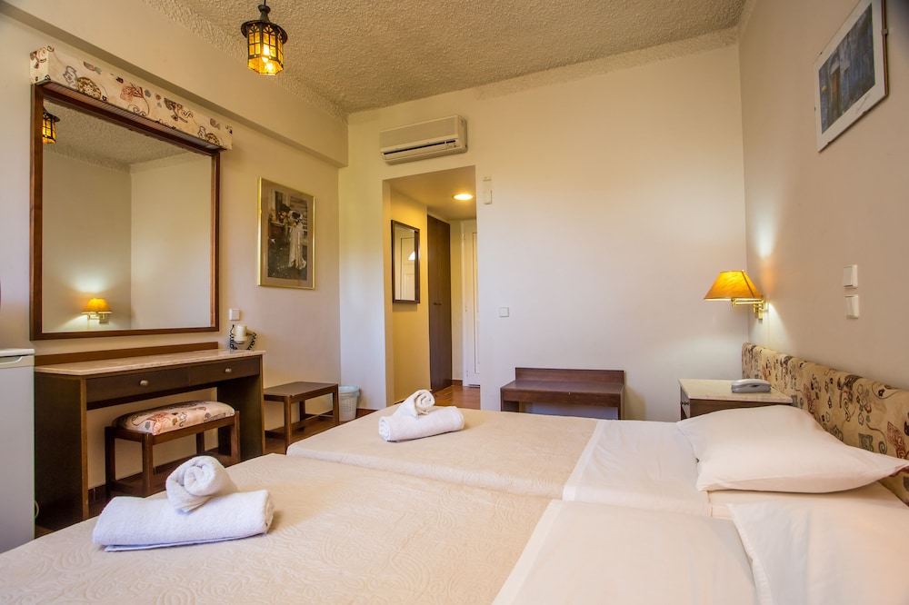 Hotel Muses — Hotel rooms in Faliraki, South Aegean