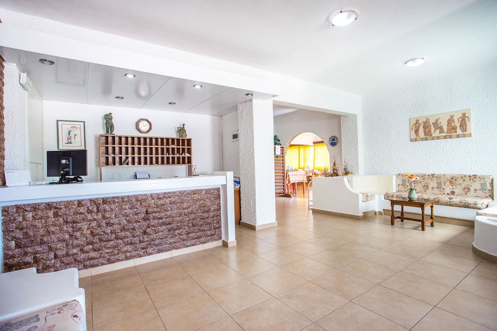 Hotel Muses — Hotel building in Faliraki, South Aegean