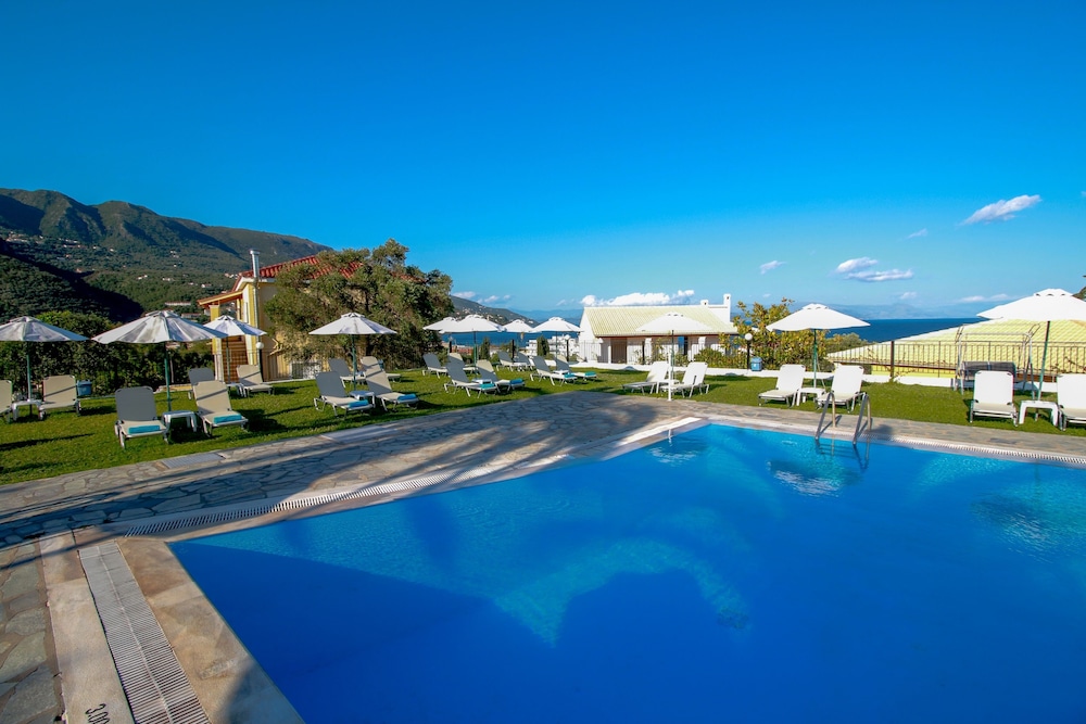 Hotel Yannis Corfu — Main photo in Ypsos, Ionian Islands
