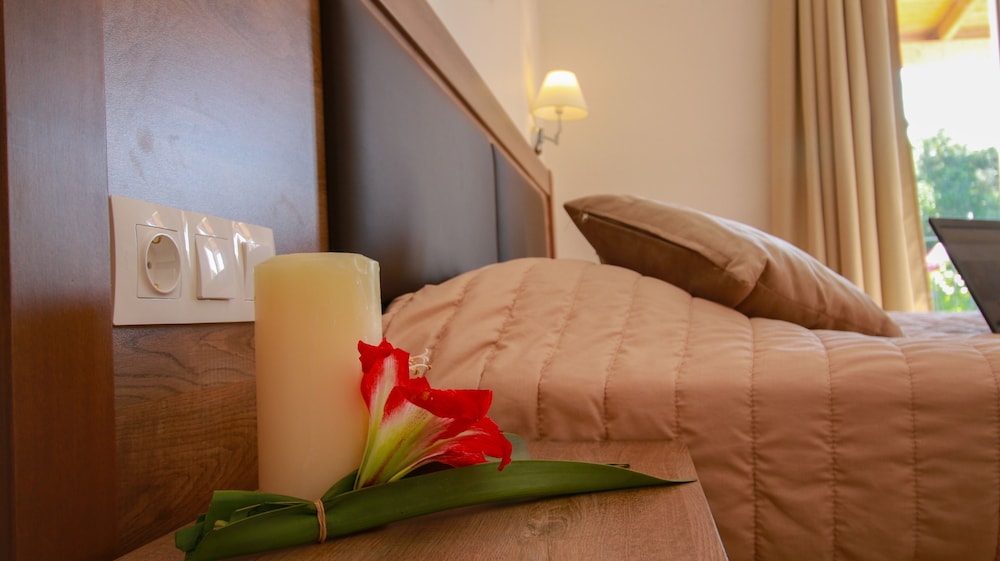 Hotel Yannis Corfu — Hotel rooms in Ypsos, Ionian Islands