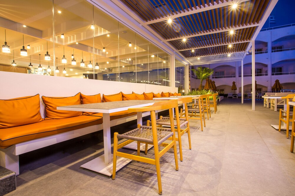 Orion Hotel Faliraki — Restaurant & bars in Faliraki, South Aegean