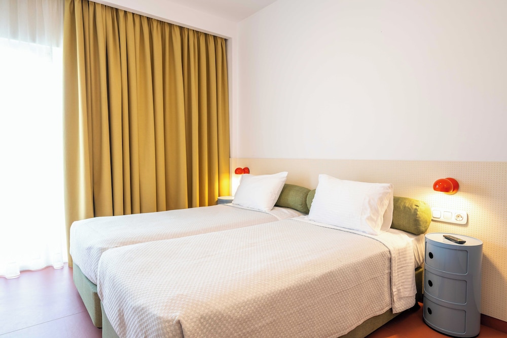 Orion Hotel Faliraki — Hotel rooms in Faliraki, South Aegean