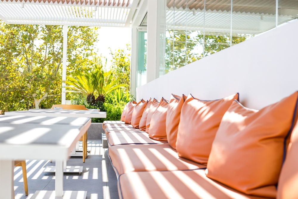 Orion Hotel Faliraki — Restaurant & bars in Faliraki, South Aegean