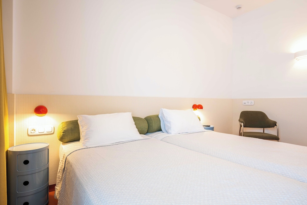 Orion Hotel Faliraki — Hotel rooms in Faliraki, South Aegean