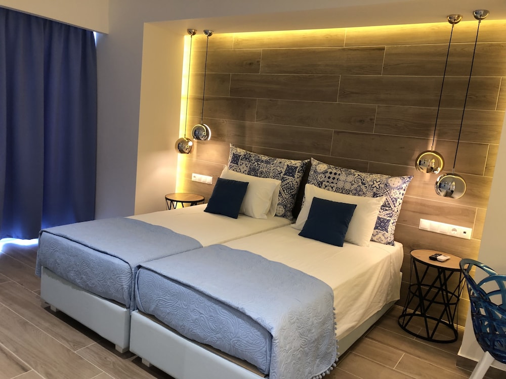 Elpida Beach Studios — Hotel rooms in Faliraki, South Aegean