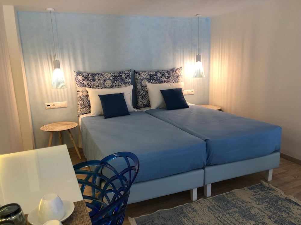 Elpida Beach Studios — Hotel rooms in Faliraki, South Aegean